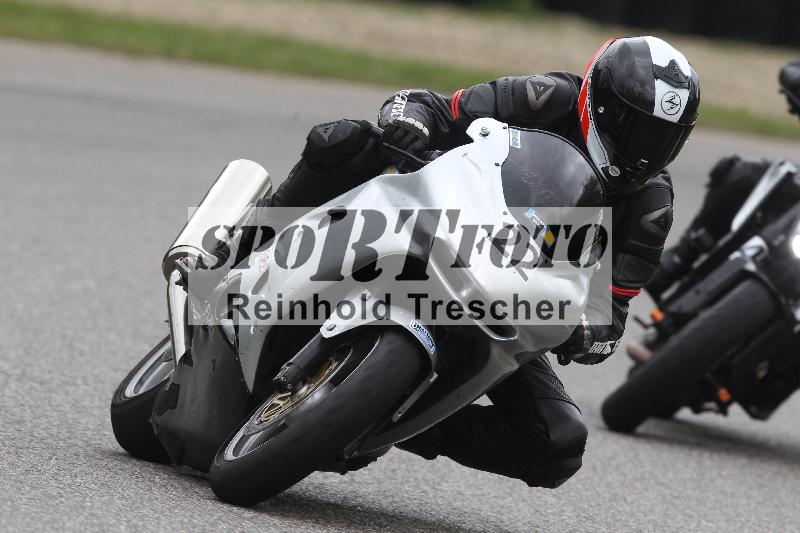 /Archiv-2025/10 23.04.2025 Cornu Master School ADR/rot-rouge/22